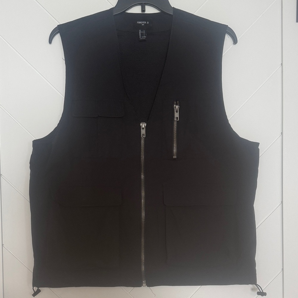 Forever 21 Oversized Black Zip-Up Vest